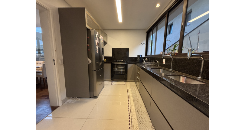 Sobrado semi novo à venda em Itatiba no Bairro da Residencial Fazenda Serrinha na Rua Fortunato Angelon