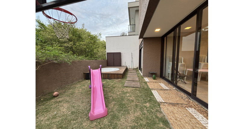 Sobrado semi novo à venda em Itatiba no Bairro da Residencial Fazenda Serrinha na Rua Fortunato Angelon