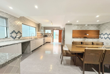 Sobrado à venda no Bairro do Parque São Domingos na Rua Homero Sales