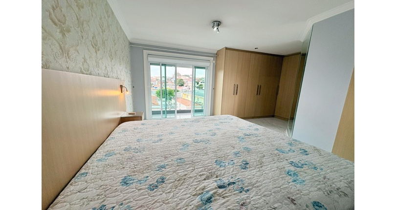 Sobrado à venda no Bairro do Parque São Domingos na Rua Homero Sales