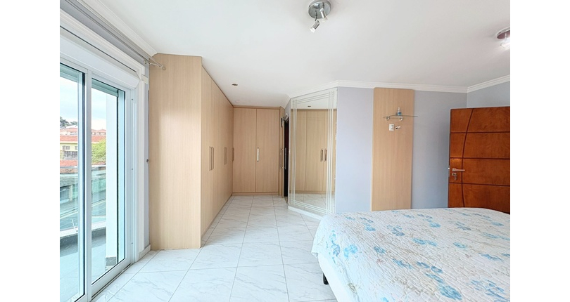 Sobrado à venda no Bairro do Parque São Domingos na Rua Homero Sales