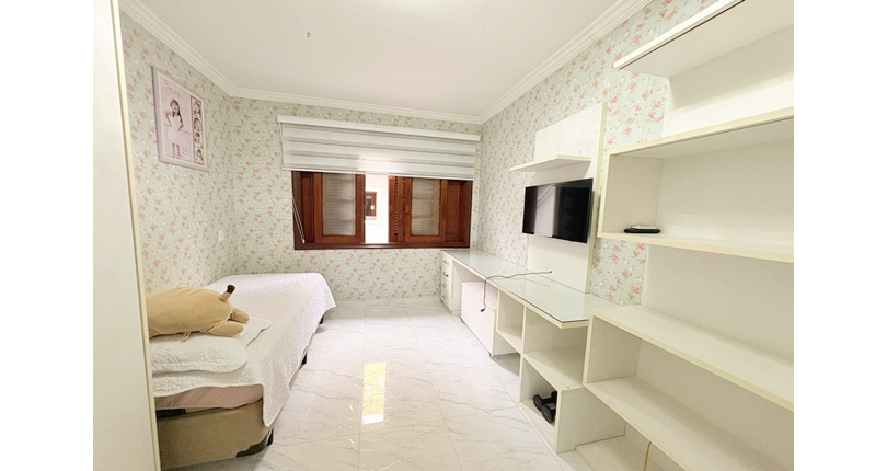 Sobrado à venda no Bairro do Parque São Domingos na Rua Homero Sales