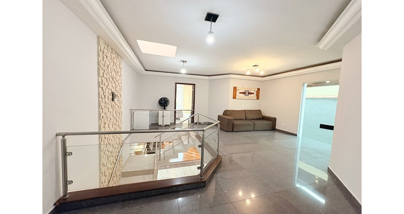 Sobrado à venda no Bairro do Parque São Domingos na Rua Homero Sales