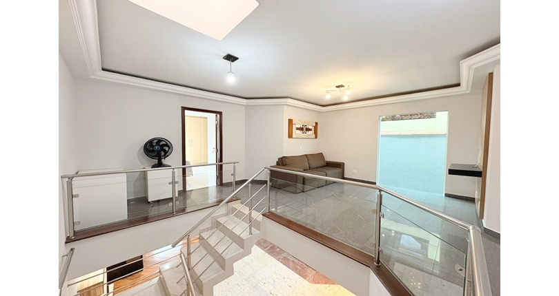 Sobrado à venda no Bairro do Parque São Domingos na Rua Homero Sales