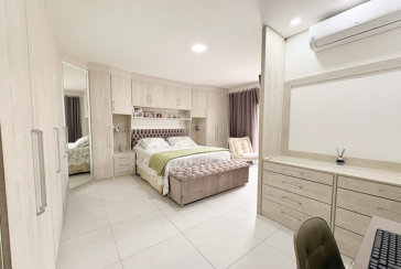  Lindo Sobrado à venda no Bairro do Parque São Domingos na Rua Dirceu de Almeida