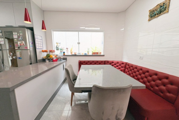  Lindo Sobrado à venda no Bairro do Parque São Domingos na Rua Dirceu de Almeida