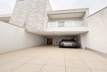  Lindo Sobrado à venda no Bairro do Parque São Domingos na Rua Dirceu de Almeida