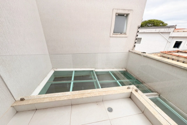  Lindo Sobrado à venda no Bairro do Parque São Domingos na Rua Dirceu de Almeida