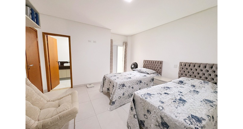  Lindo Sobrado à venda no Bairro do Parque São Domingos na Rua Dirceu de Almeida