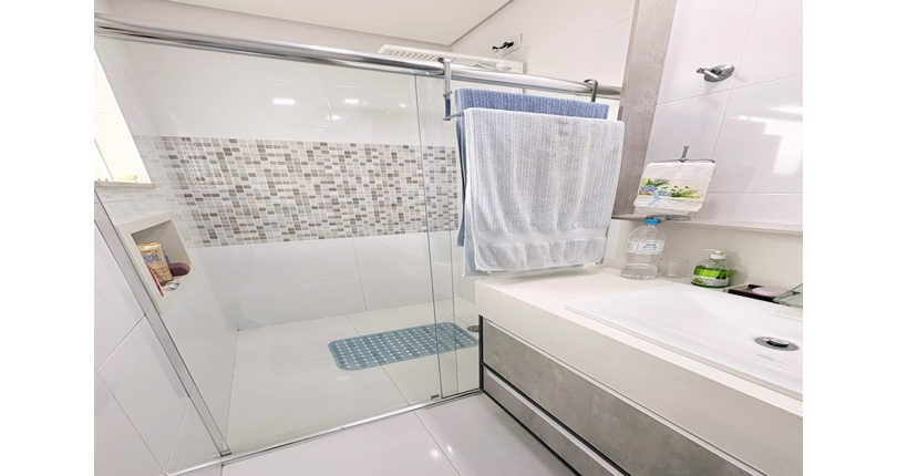  Lindo Sobrado à venda no Bairro do Parque São Domingos na Rua Dirceu de Almeida