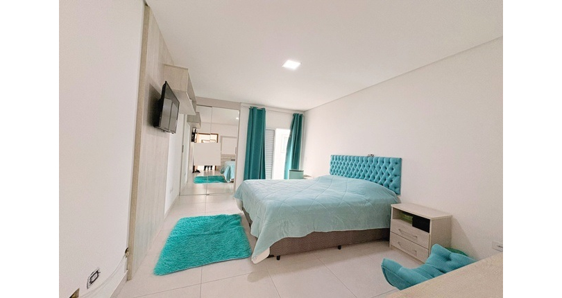  Lindo Sobrado à venda no Bairro do Parque São Domingos na Rua Dirceu de Almeida