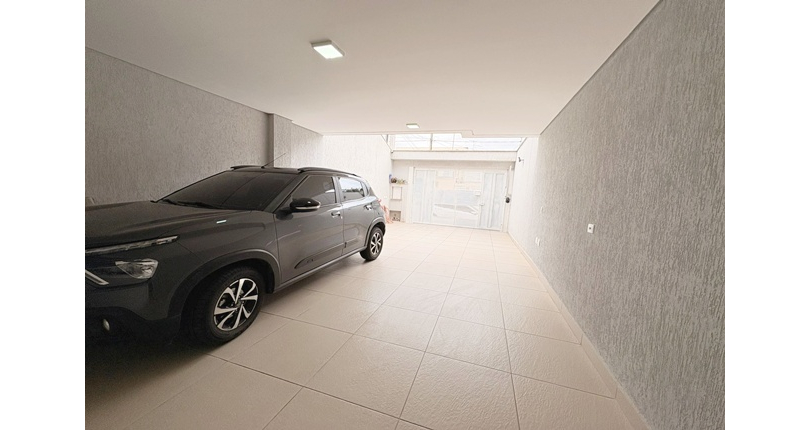  Lindo Sobrado à venda no Bairro do Parque São Domingos na Rua Dirceu de Almeida