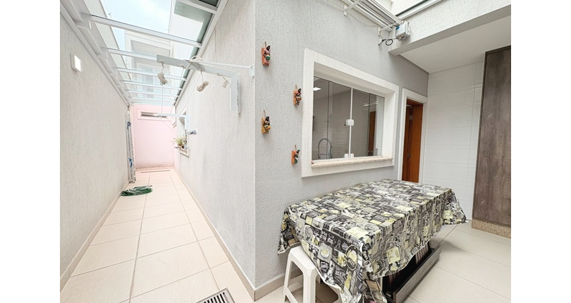  Lindo Sobrado à venda no Bairro do Parque São Domingos na Rua Dirceu de Almeida