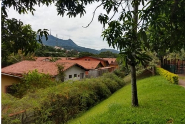 Belíssimo Apartamento à venda no Bairro do Conjunto Residencial Vista Verde na Rua Jose Carlos de Resende 92,