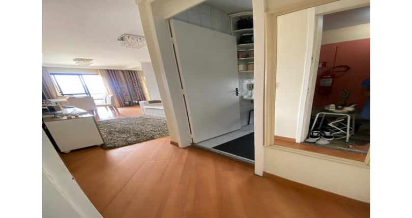 Belíssimo Apartamento à venda no Bairro do Conjunto Residencial Vista Verde na Rua Jose Carlos de Resende 92,