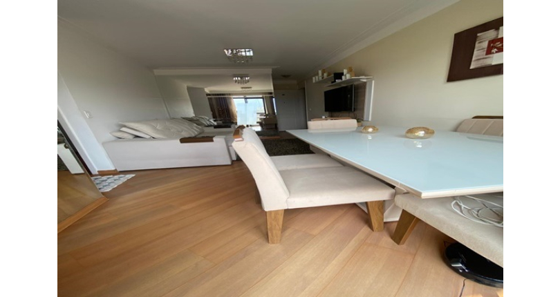 Belíssimo Apartamento à venda no Bairro do Conjunto Residencial Vista Verde na Rua Jose Carlos de Resende 92,