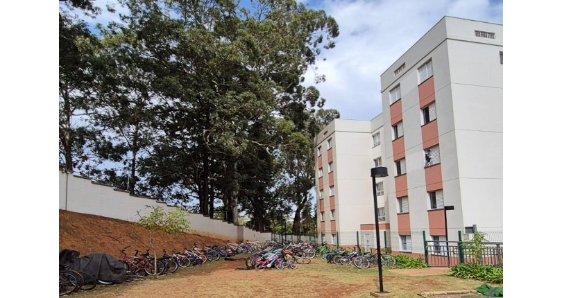 Belo Apartamento à venda no Jaraguá na Avenida Doutor José Maniero 225