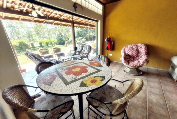 Linda Casa de Condomínio com Conforto e elegância à venda no Bairro da Chácara Jaraguá na Rua Santana do Araguaia