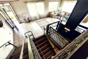 Linda Casa de Condomínio com Conforto e elegância à venda no Bairro da Chácara Jaraguá na Rua Santana do Araguaia