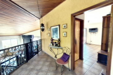 Linda Casa de Condomínio com Conforto e elegância à venda no Bairro da Chácara Jaraguá na Rua Santana do Araguaia