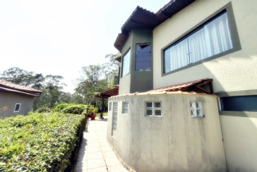 Linda Casa de Condomínio com Conforto e elegância à venda no Bairro da Chácara Jaraguá na Rua Santana do Araguaia