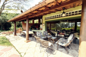 Linda Casa de Condomínio com Conforto e elegância à venda no Bairro da Chácara Jaraguá na Rua Santana do Araguaia