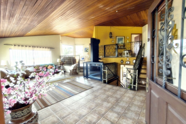 Linda Casa de Condomínio com Conforto e elegância à venda no Bairro da Chácara Jaraguá na Rua Santana do Araguaia