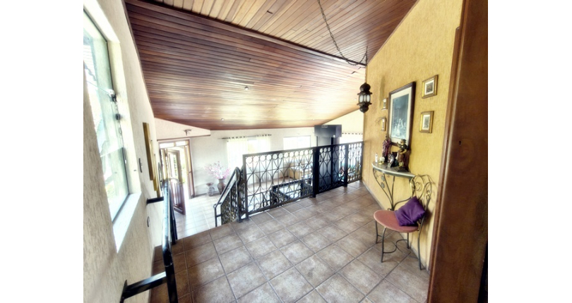 Linda Casa de Condomínio com Conforto e elegância à venda no Bairro da Chácara Jaraguá na Rua Santana do Araguaia