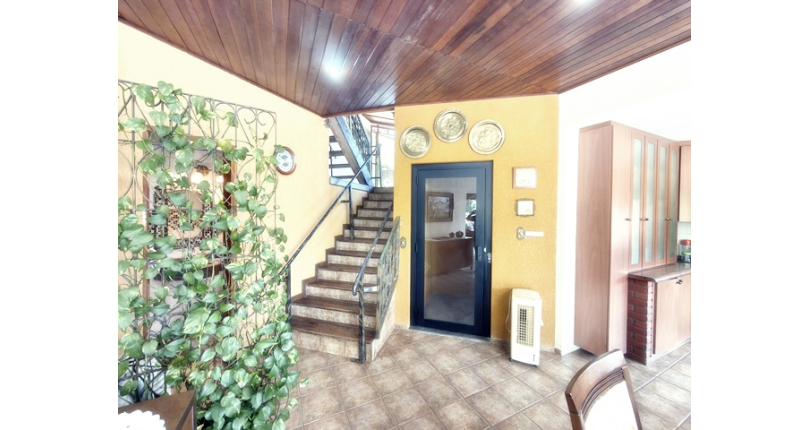 Linda Casa de Condomínio com Conforto e elegância à venda no Bairro da Chácara Jaraguá na Rua Santana do Araguaia