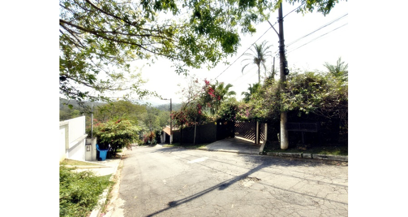 Linda Casa de Condomínio com Conforto e elegância à venda no Bairro da Chácara Jaraguá na Rua Santana do Araguaia