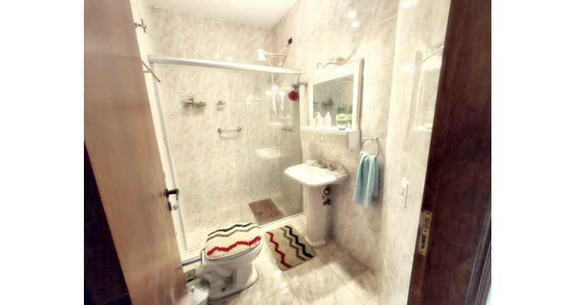 Linda Casa de Condomínio com Conforto e elegância à venda no Bairro da Chácara Jaraguá na Rua Santana do Araguaia