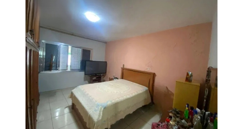  Casa Térrea à venda no Bairro do Jardim Marisa na Rua José de Souza Aguiar,