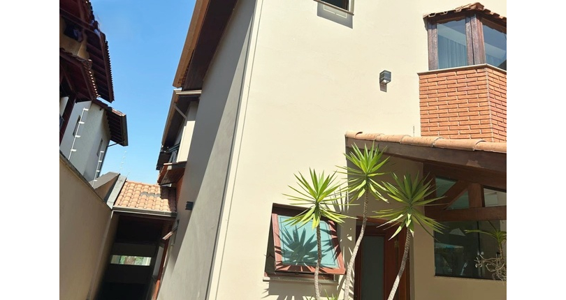  Sobrado de Alto Padrão à venda no Bairro do City América na Rua Icádio