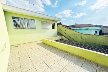 Belo Sobrado à venda no Bairro da Vila Boaçava na Rua Jurubim,