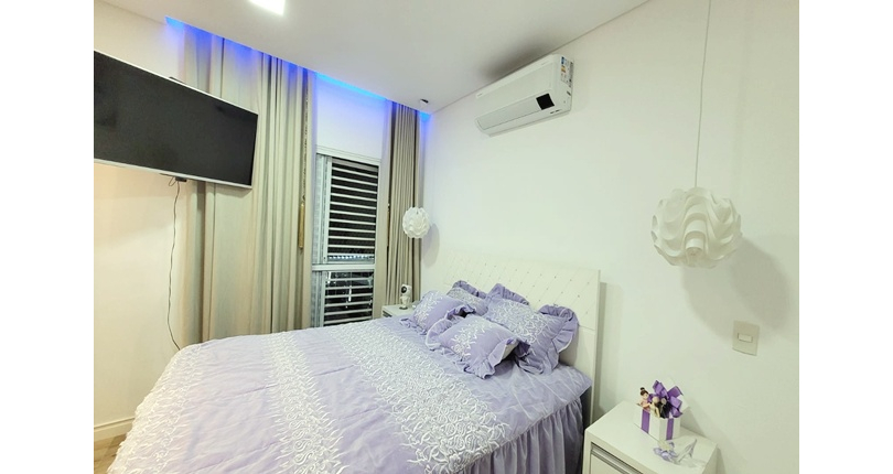 Belo Sobrado à venda no Bairro do Parque São Domingos na Rua Dirceu de Almeida,