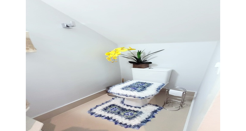 Belo Sobrado à venda no Bairro do Parque São Domingos na Rua Dirceu de Almeida,