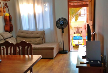 Belo Sobrado à venda no Bairro do Jaraguá na Rua Dona Gertrudes Jordão 257, no Condomínio Village Park