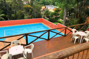 Belo Sobrado à venda no Bairro do Jaraguá na Rua Dona Gertrudes Jordão 257, no Condomínio Village Park