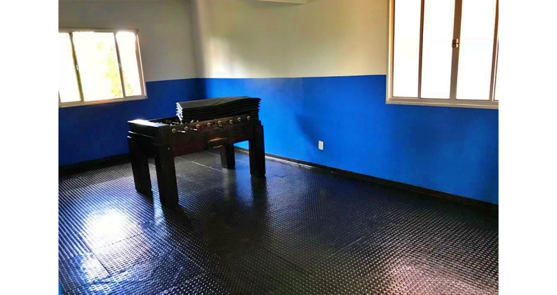 Belo Sobrado à venda no Bairro do Jaraguá na Rua Dona Gertrudes Jordão 257, no Condomínio Village Park