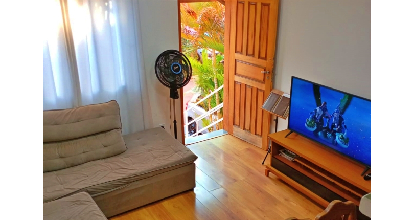 Belo Sobrado à venda no Bairro do Jaraguá na Rua Dona Gertrudes Jordão 257, no Condomínio Village Park