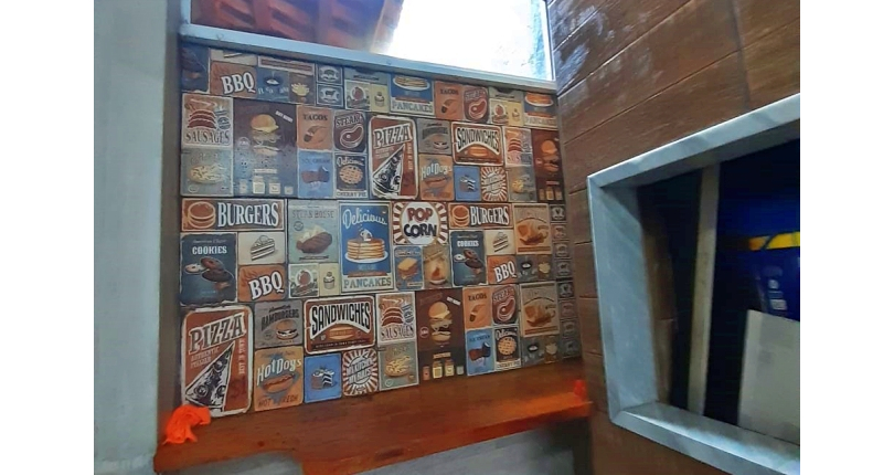 Belo Sobrado à venda no Bairro do Jaraguá na Rua Dona Gertrudes Jordão 257, no Condomínio Village Park