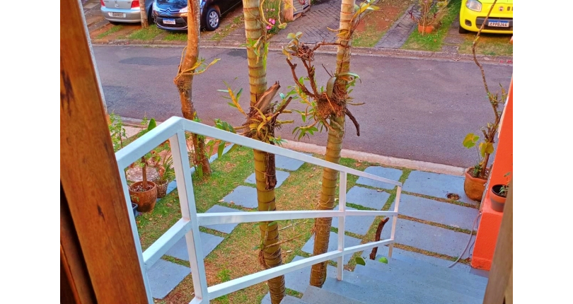 Belo Sobrado à venda no Bairro do Jaraguá na Rua Dona Gertrudes Jordão 257, no Condomínio Village Park