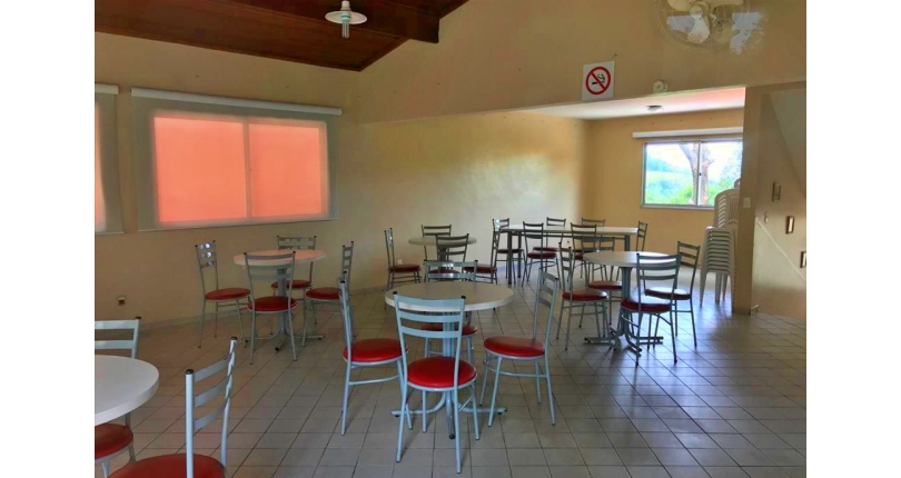 Belo Sobrado à venda no Bairro do Jaraguá na Rua Dona Gertrudes Jordão 257, no Condomínio Village Park