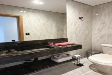 Lindo Sobrado à venda no Bairro do Jardim Mangalot na Rua General Lauro Cavalcanti de Farias, 