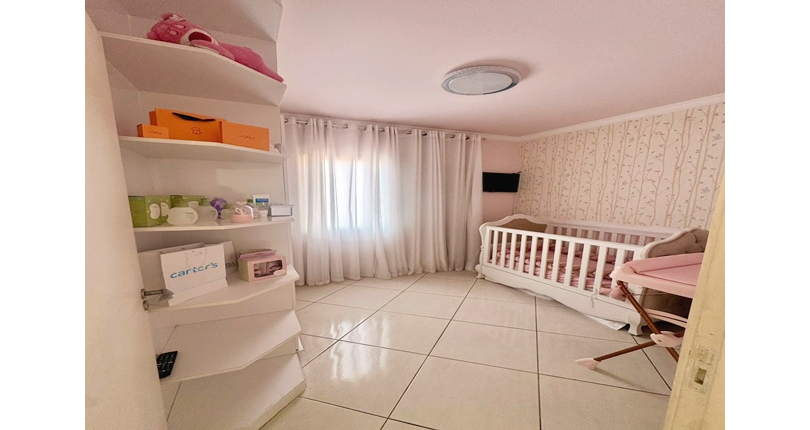 Sobrado à venda no Bairro do Parque São Domingos na Rua Waltrudes Correa