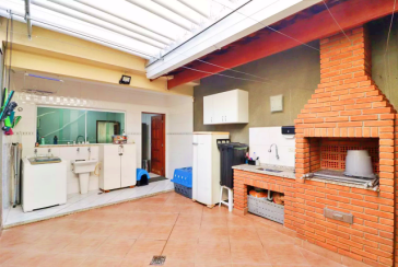  Sobrado à venda no Bairro do Parque Maria Domitila na Rua Mariana Camargo,