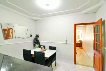  Sobrado à venda no Bairro do Parque Maria Domitila na Rua Mariana Camargo,