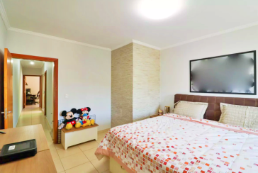  Sobrado à venda no Bairro do Parque Maria Domitila na Rua Mariana Camargo,