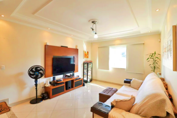  Sobrado à venda no Bairro do Parque Maria Domitila na Rua Mariana Camargo,