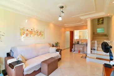  Sobrado à venda no Bairro do Parque Maria Domitila na Rua Mariana Camargo,